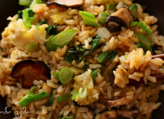 შემწვარი სოკო ბრინჯის გარნირით – საიდუმლო რეცეპტი ცნობილი შეფ-მზარეულისგან