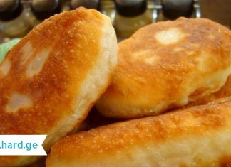 როგორ მოვამზადოთ ხრაშუნა კარტოფილის ღვეზელები ყველით? გამოდის ძალიან გემრიელი!