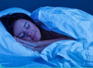 4 მშვენიერი გზა მშვიდი ღამისთვის, რაც დაგეხმარებათ თქვენი ძილის გაუმჯობესებაში.