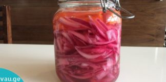 ლაქტოფერმენტირებული ხახვი: გამოიყენება კუჭის მჟავიანობის დასაბალანსებლად, ცხიმის მოსაშორებლად და ტვინის ფუნქციების გასაუმჯობესებლად