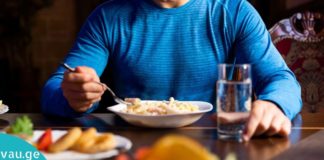 უნდა დალიოთ თუ არა წყალი ჭამის დროს? რა იცით ამის შესახებ?