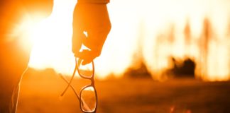 მოიხსენით სათვალე! მხოლოდ ერთი ინგრედიენტის გამოყენება დაგეხმარებათ მხედველობის გაუმჯობესებაში 97% -ით!