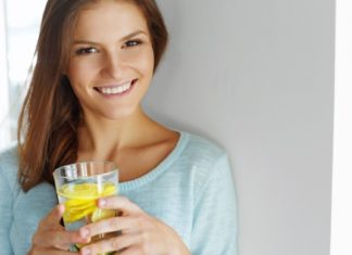 ეს Მნიშვნელოვანია 40 წელს გადაცილებული ქალებისთვის: 3 ყოველდღიური სასმელი ჰორმონების მოსაწესრიგებლად