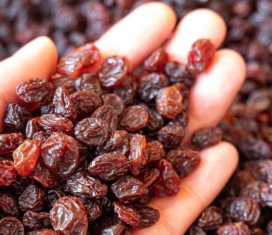 რატომ უნდა მიირთვათ დღეში 1 მუჭაქ ქიშმიში? ეს თქვენი ჯანმრთელობისთვის მნიშვნელოვანია