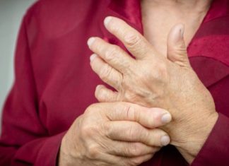 რაც წლები მოგვემატა მე და ჩემს მეუღლეს რევმატიზმა შემოგვიტია, თუმცა დროულად მოვახერხეთ გამკლავება