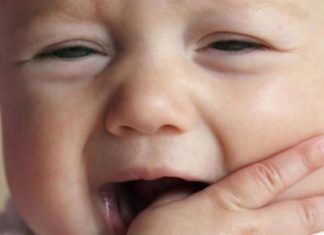 ეს ყველა მშობელმა უნდა იცოდეს – კბილების ამოჭრა მტკივნეული რომ არ იყოს ასე მოიქეცით