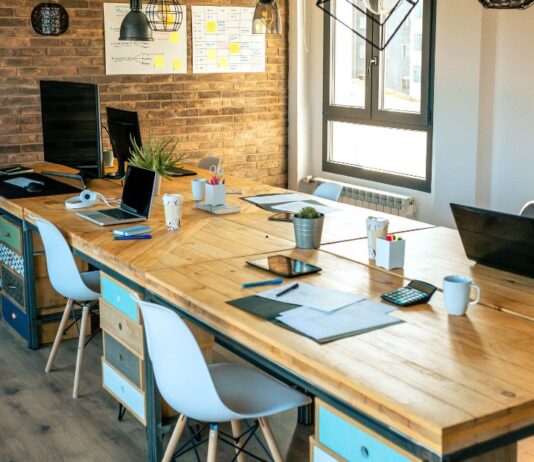 საერთო სამუშაო სივრცეების დადებითი მხარეები coworking